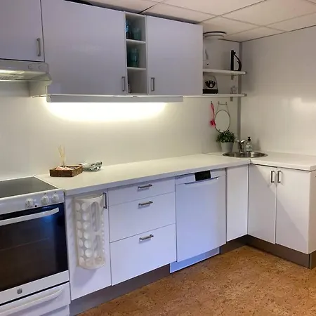 Double 207 Near Kristiansand Hostel